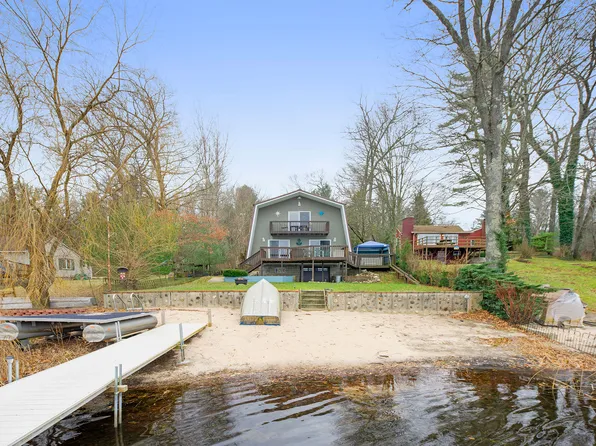 4084 Wilson Beach Rd, Twin Lake, MI 49457