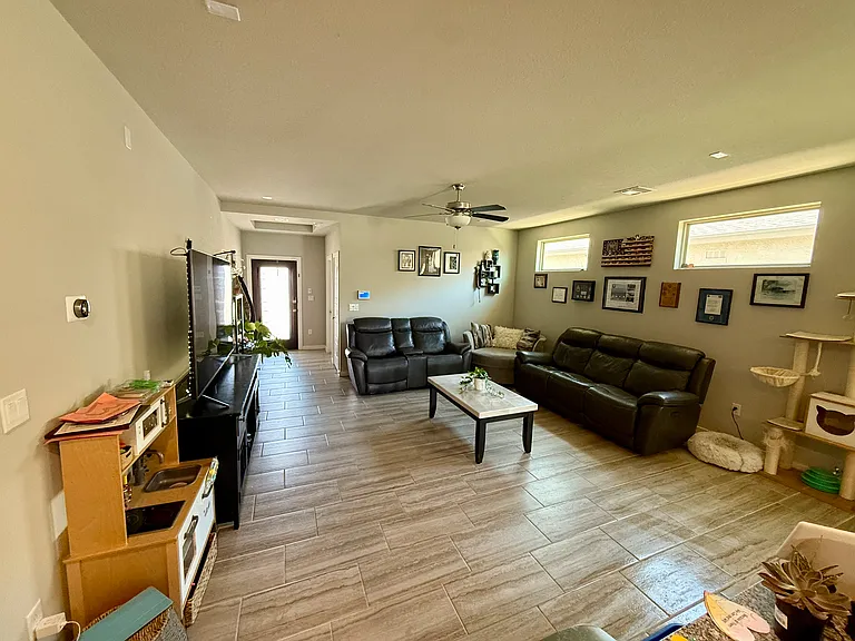 14760 Mike A Mendoza Ave — Photo 9