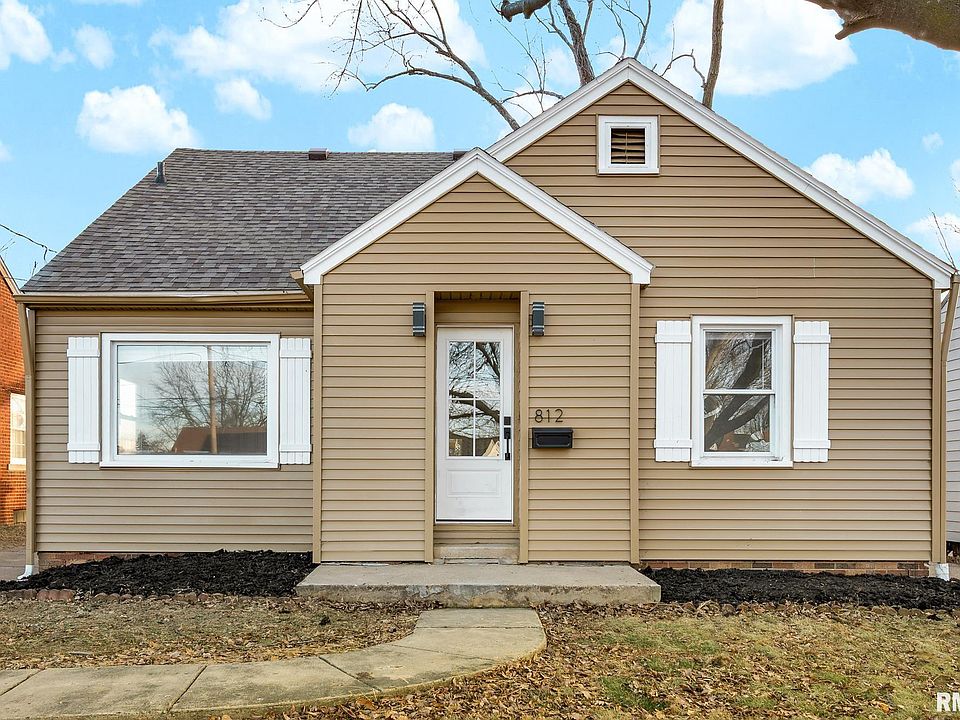 1st image of 812 E Seneca Pl