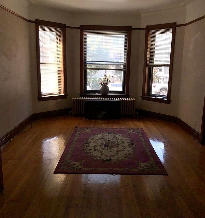 1st image of 3741 N Wayne Ave #1F