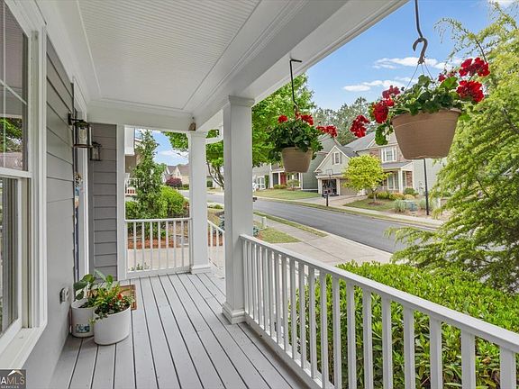 3rd image of 201 Providence Ln