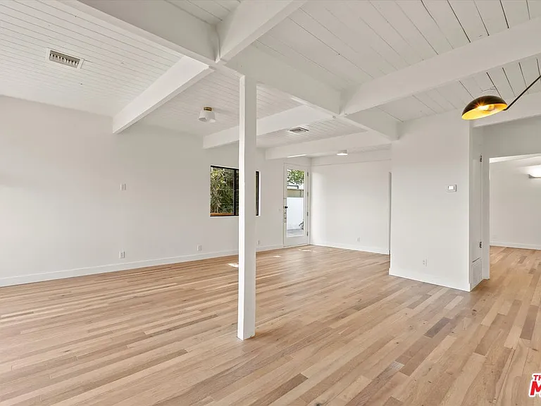 4950 Marmol Dr — Photo 15