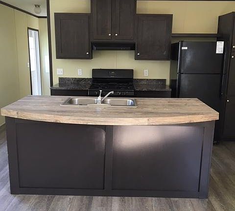 4th image of 343 Cambridge Dr