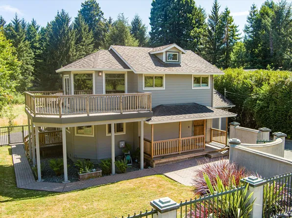 2548 Golf Course Rd, Bayside, CA 95524