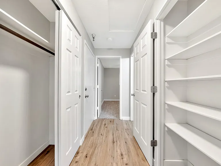 Terwilliger Terrace — Photo 10