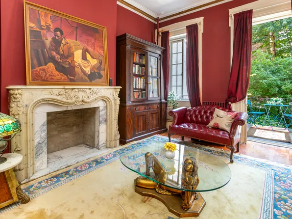 193 Waverly Place image 1 of 22