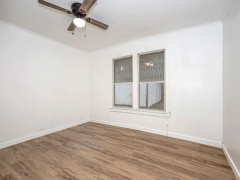 4406 Richard St — Photo 27