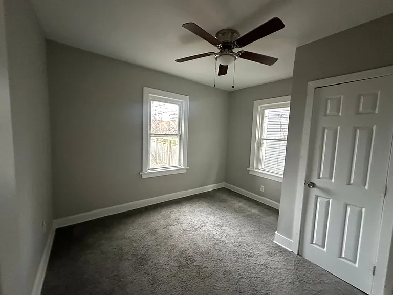 833 Lilley Ave — Photo 12