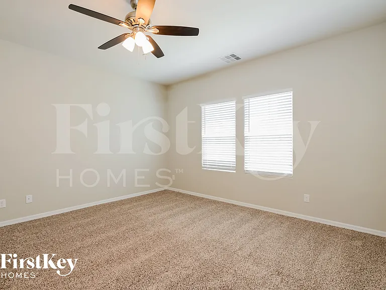 838 N Water St — Photo 10