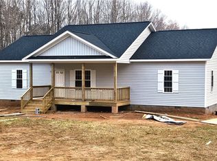 11315 Whippoorwill Ln, Amelia Court House, VA 23002