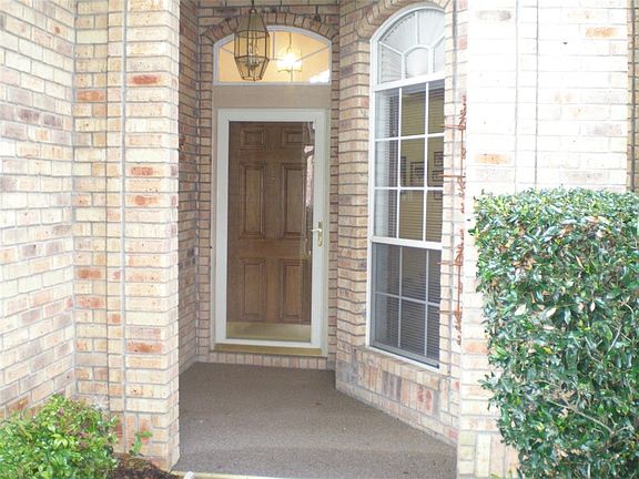 2nd image of 6318 Warwick Dr