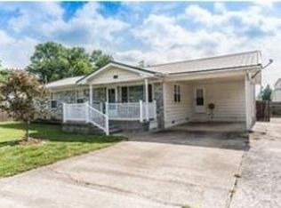 172 N C St, Centerton, AR 72719