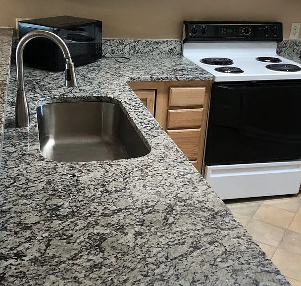 493 White River Dr #28E — Photo 2