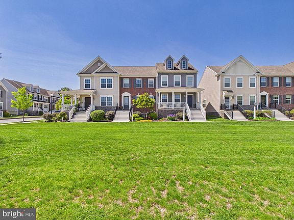 4th image of 903 Danesfield Ln