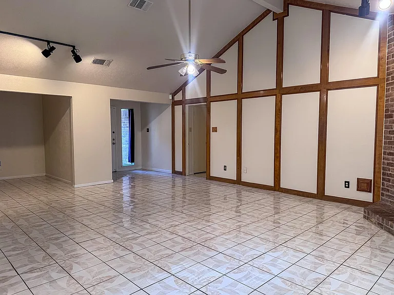 14418 Moorfield Dr — Photo 8
