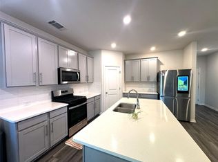 929 Main St, Hutto, TX 78634