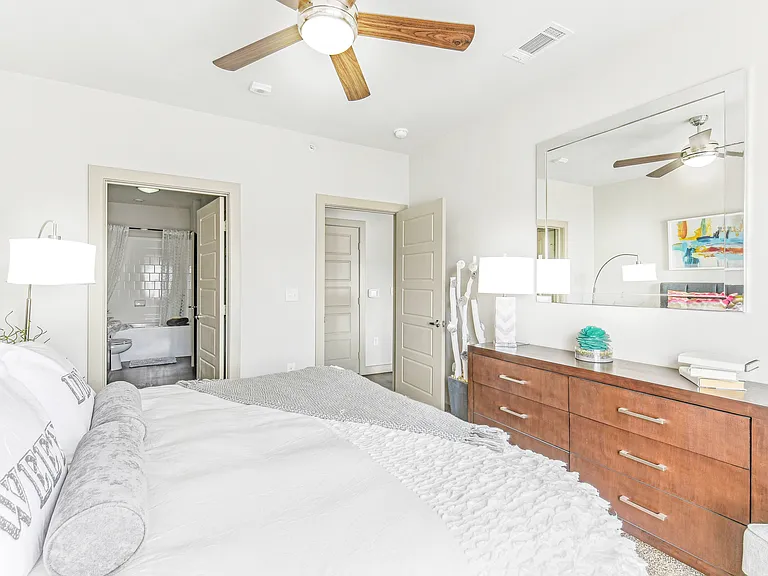 Dwell at Legacy — Photo 7