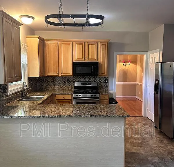 1213 Hawkins Wood Cir — Photo 2