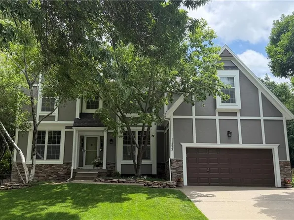 11573 S Brentwood St, Olathe, KS 66061