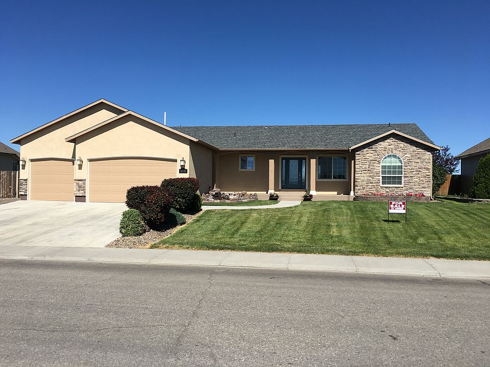 1770 NE Cinder Loop