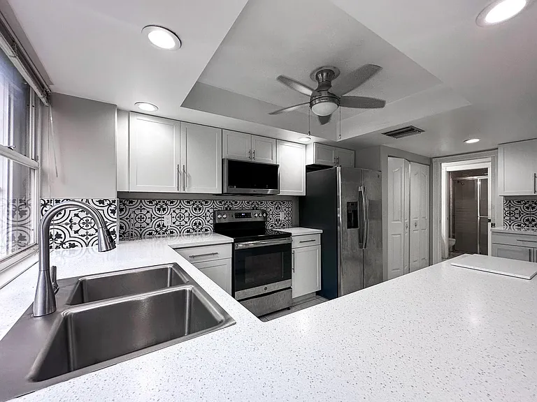3662 SW Sunset Trace Cir — Photo 8