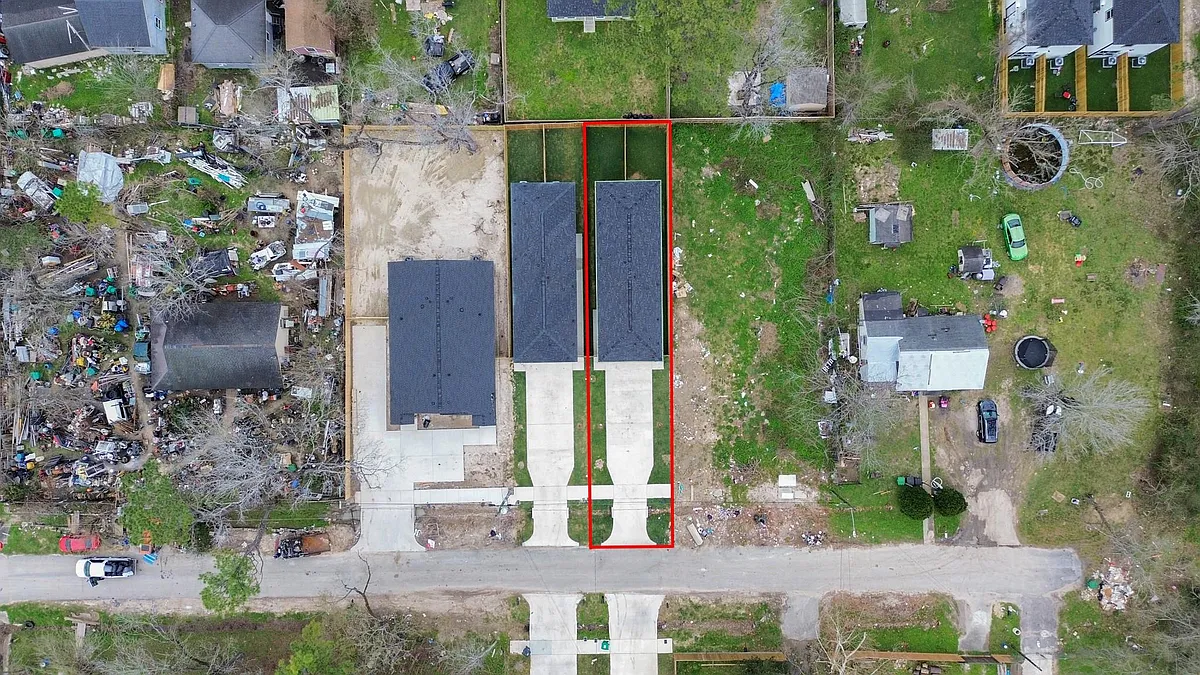 Building Photo - 8213 Richland Dr #A