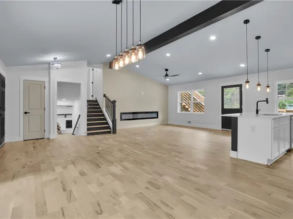 4255 Glenda Dr, College Park, GA 30337