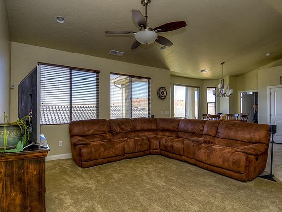 3rd image of 393 E Nagano Dr