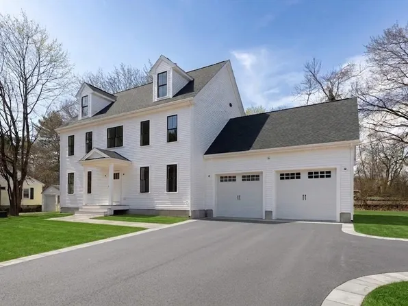 123 Center St, Raynham, MA 02767