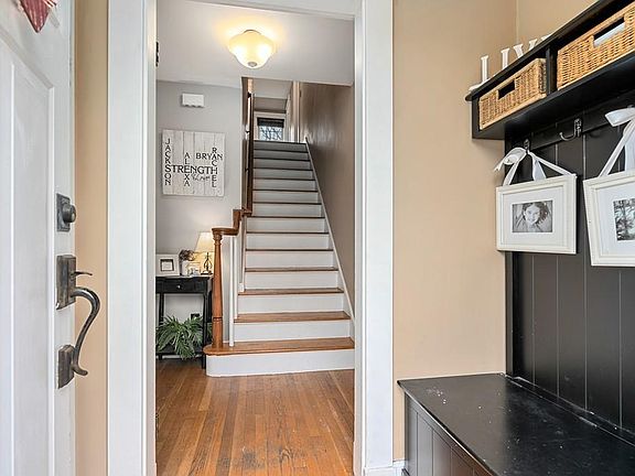 5th image of 176 Hopedale St