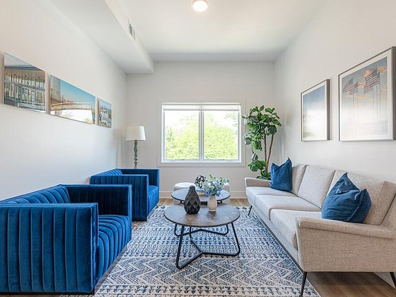 5th image of 382 Communipaw Ave #206