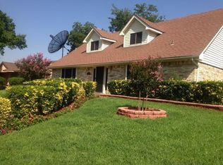 2527 Club Manor Dr, Dallas, TX 75237