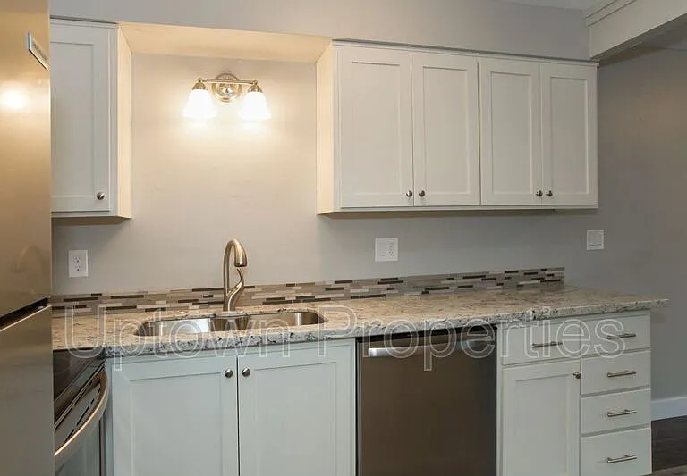 2602 NE Lombard St — Photo 6