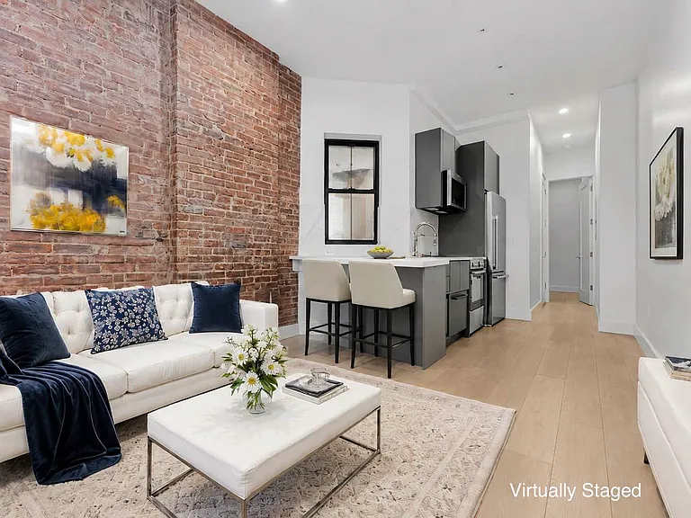 356 W 48th St #D1 — Photo 5