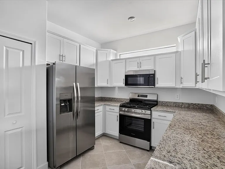 5316 Crystal Harbor Cv — Photo 15
