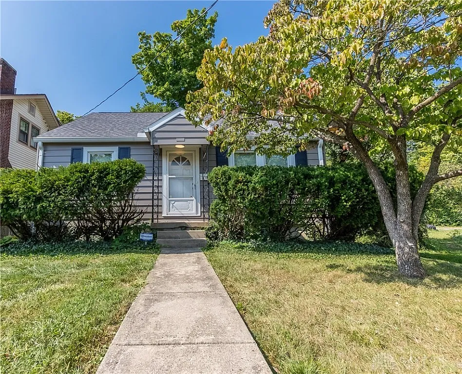 3873 Old Riverside Dr photo 1
