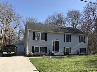 3 Diamond St, Fairhaven, MA 02719