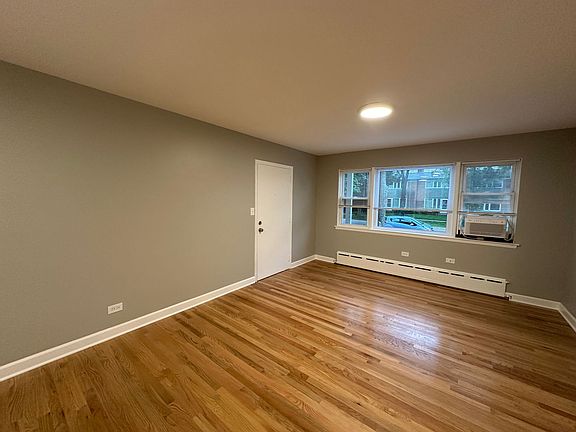 3rd image of 2734-50 Lauretta Pl #1S