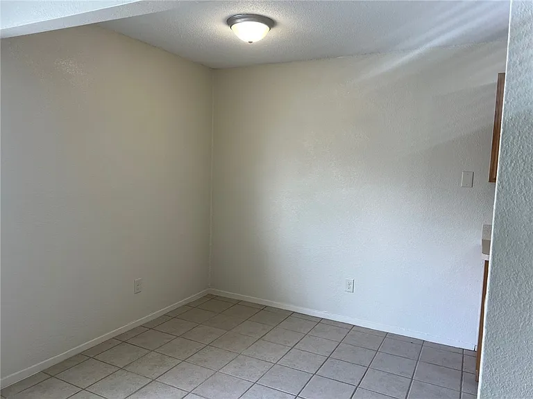 808 Natalie St #A — Photo 8