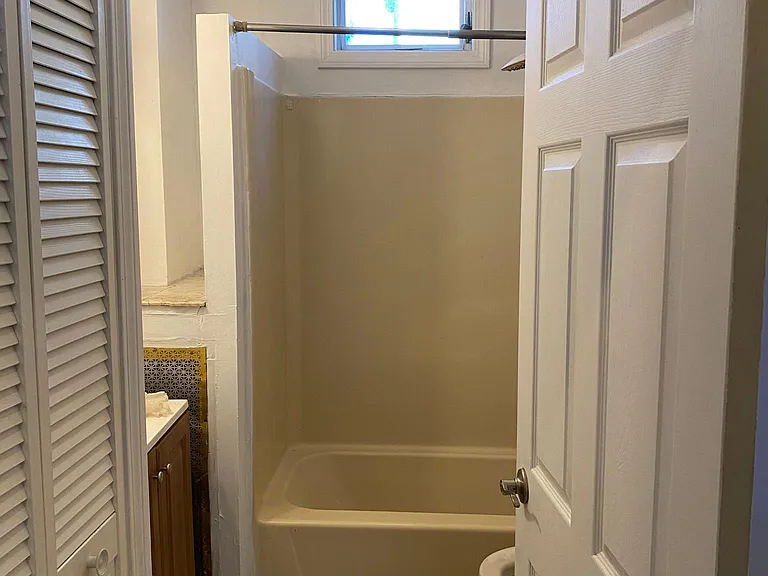 45 Oneida St #1 — Photo 14