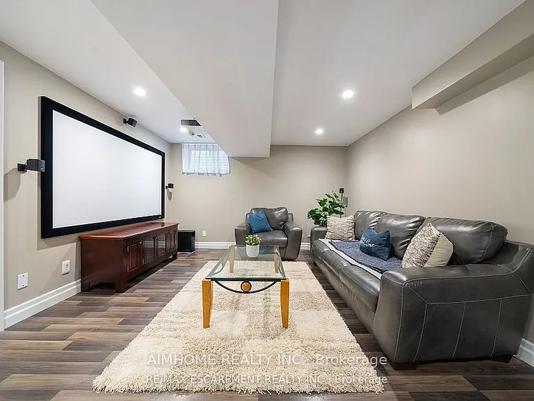 1300 Braeside Dr — Photo 14