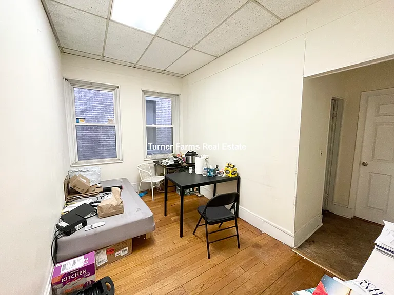 17 Aberdeen St #2A — Photo 1