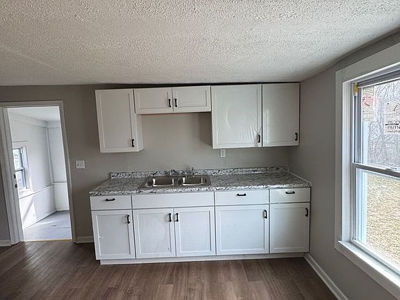 4th image of 3811 E 55th St #Up