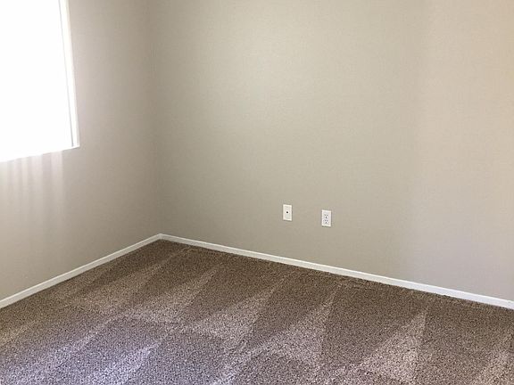 3rd image of 620 Pearl Pl APT D
