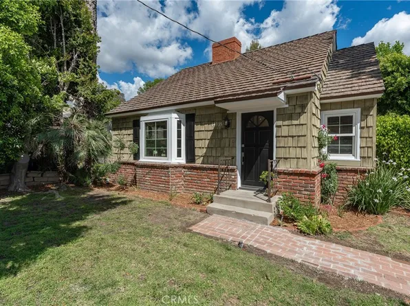 14335 Magnolia Blvd, Sherman Oaks, CA 91423