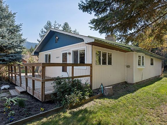 2nd image of 1627 Foothill Rd