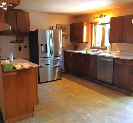 2nd image of 628 Willow Ct