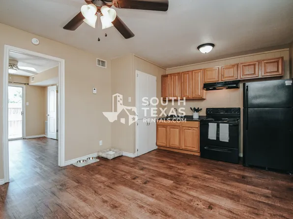 1303 E Colorado St, Victoria, TX