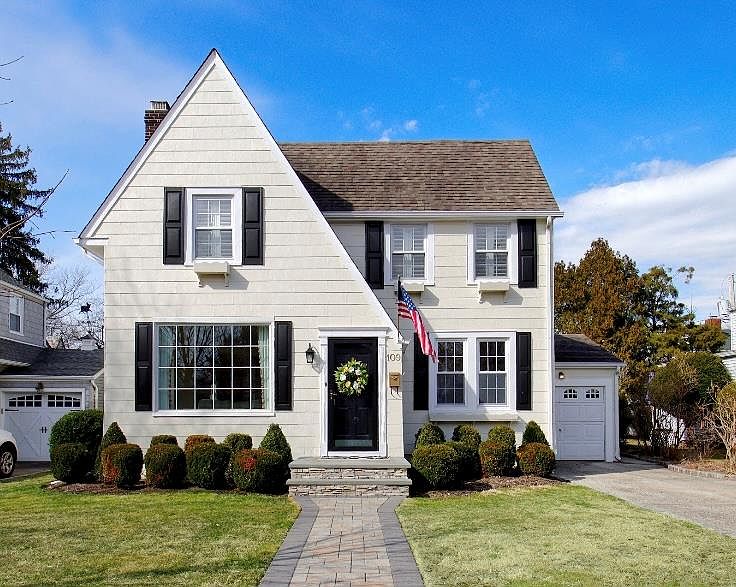 1st image of 109 Fernwood Terrace
