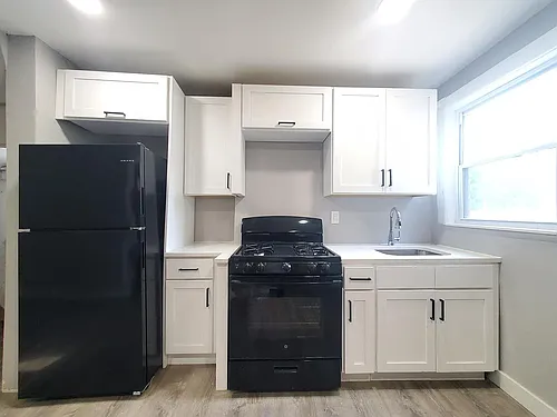 179 Armstrong Ave #5A Photo 1
